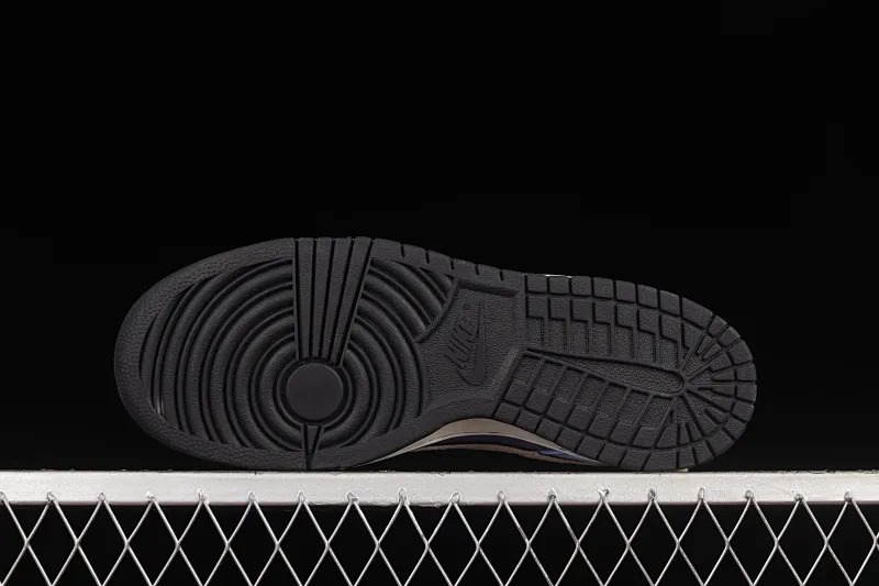All Categories Nk SB Dunk Series Nk SB Dunk Low Low-top sneakers Otomo Katsuhiro x Nk SB Dunk Low "Steamboy OST" Otomo Katsuhiro co-branded SB low-top sports and leisure sneakers LF0039-014